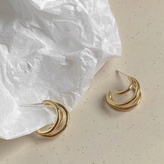 高级感轻奢大气圈圈耳针