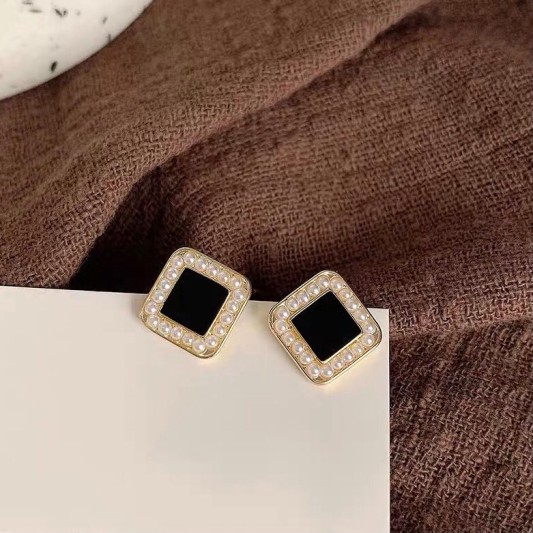 复古方形珍珠耳钉