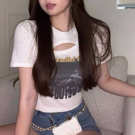 韩风镂空帅气印图上衣